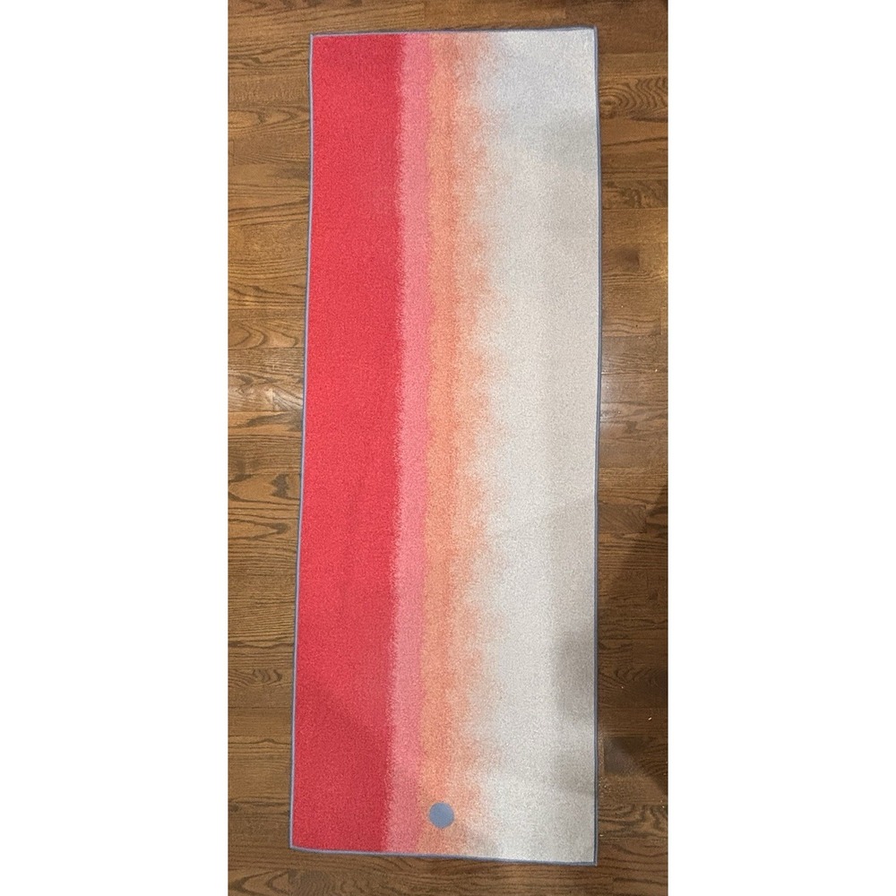 Manduka Yogitoes Yoga Mat Towel Ombre Gradient Pink Orange Ivory Skidless 68x24